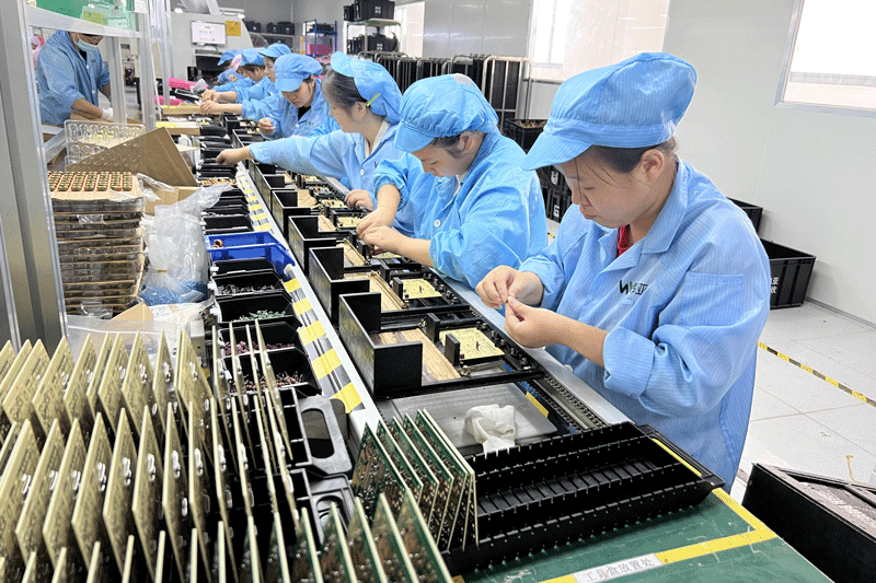 PCB、PCBA、SMT三個(gè)有什么區(qū)別？又是什么關(guān)系？